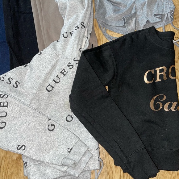 ❌SOLD❌ Xs women’s clothes - Picture 7 of 7